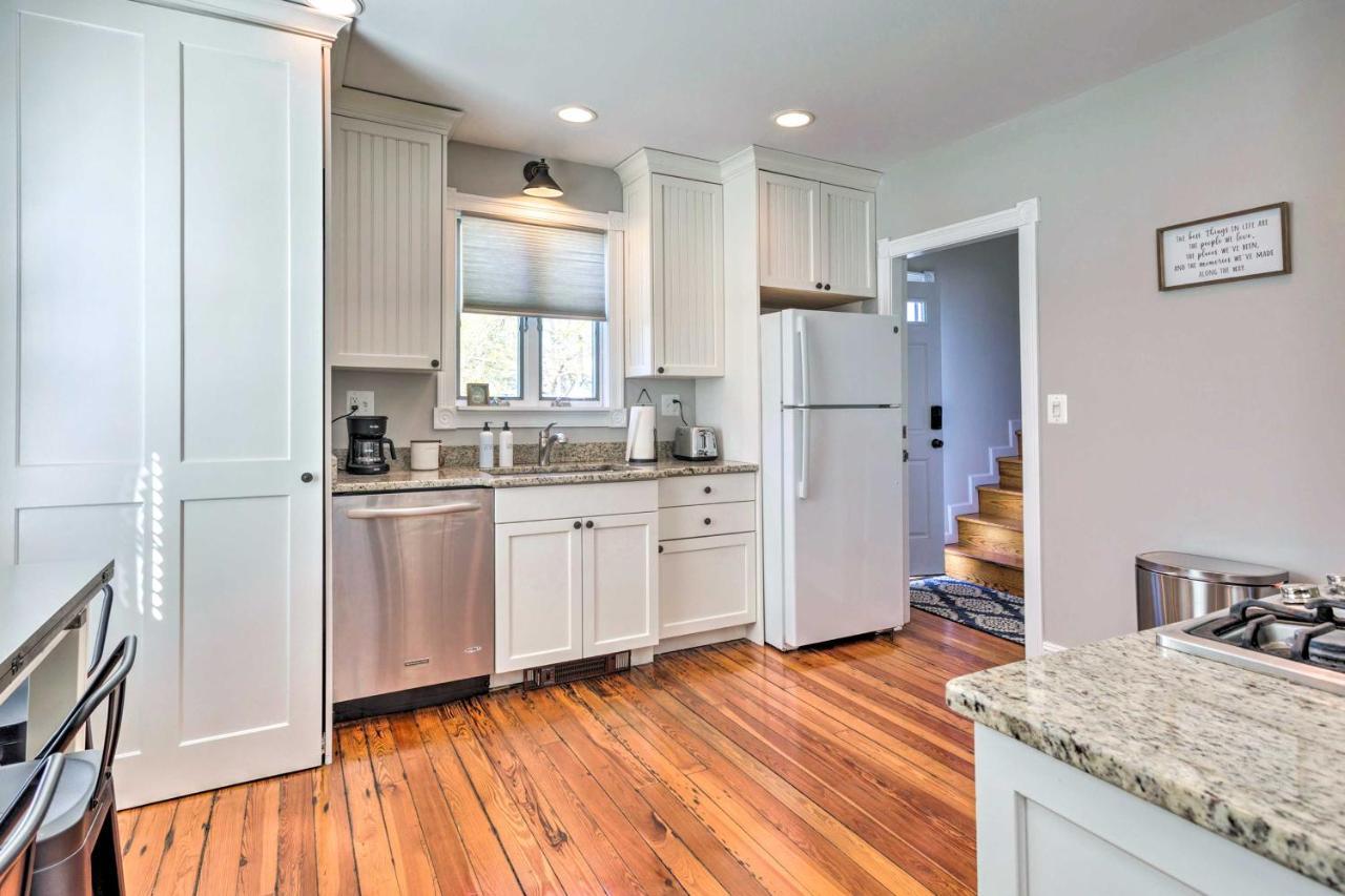 Mystic Refuge With Patio Less Than 1 Mi To Downtown! Exterior photo
